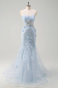 Robe de bal longue sirène bleue en tulle à fines bretelles, corset et fleurs 3D