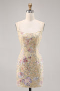 Robe moulante abricot scintillante pour bal de rentrée avec broderies florales